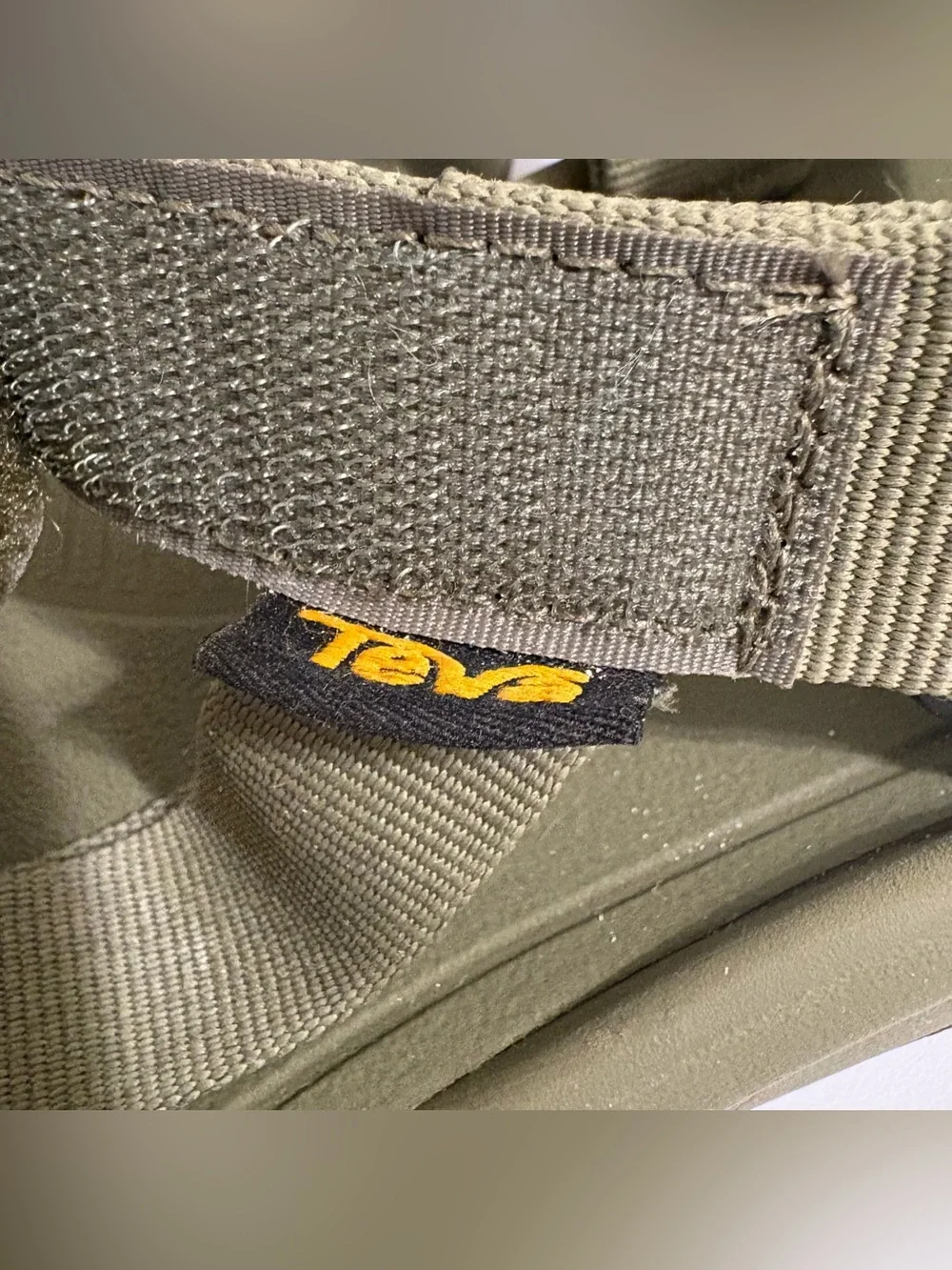Teva Hurricane XLT2 Olive Green Hook-and-Loop Strapped Men's Sandals Like New